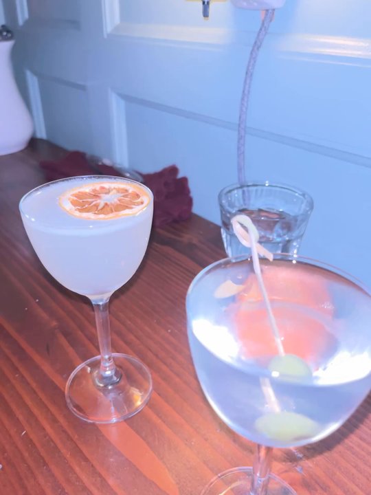 The Ten Bells Brooklyn - Gimlet and Matini with Gin - Wine Bars Near Me - Brooklyn, New York