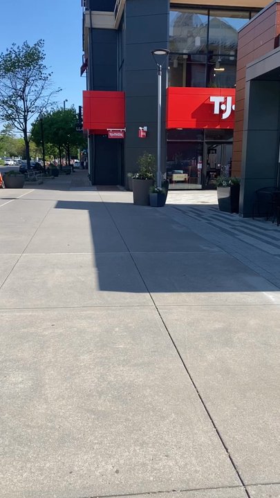 TJ Maxx - The entry to TJ Maxx - Department Stores Near Me - Arlington, Virginia