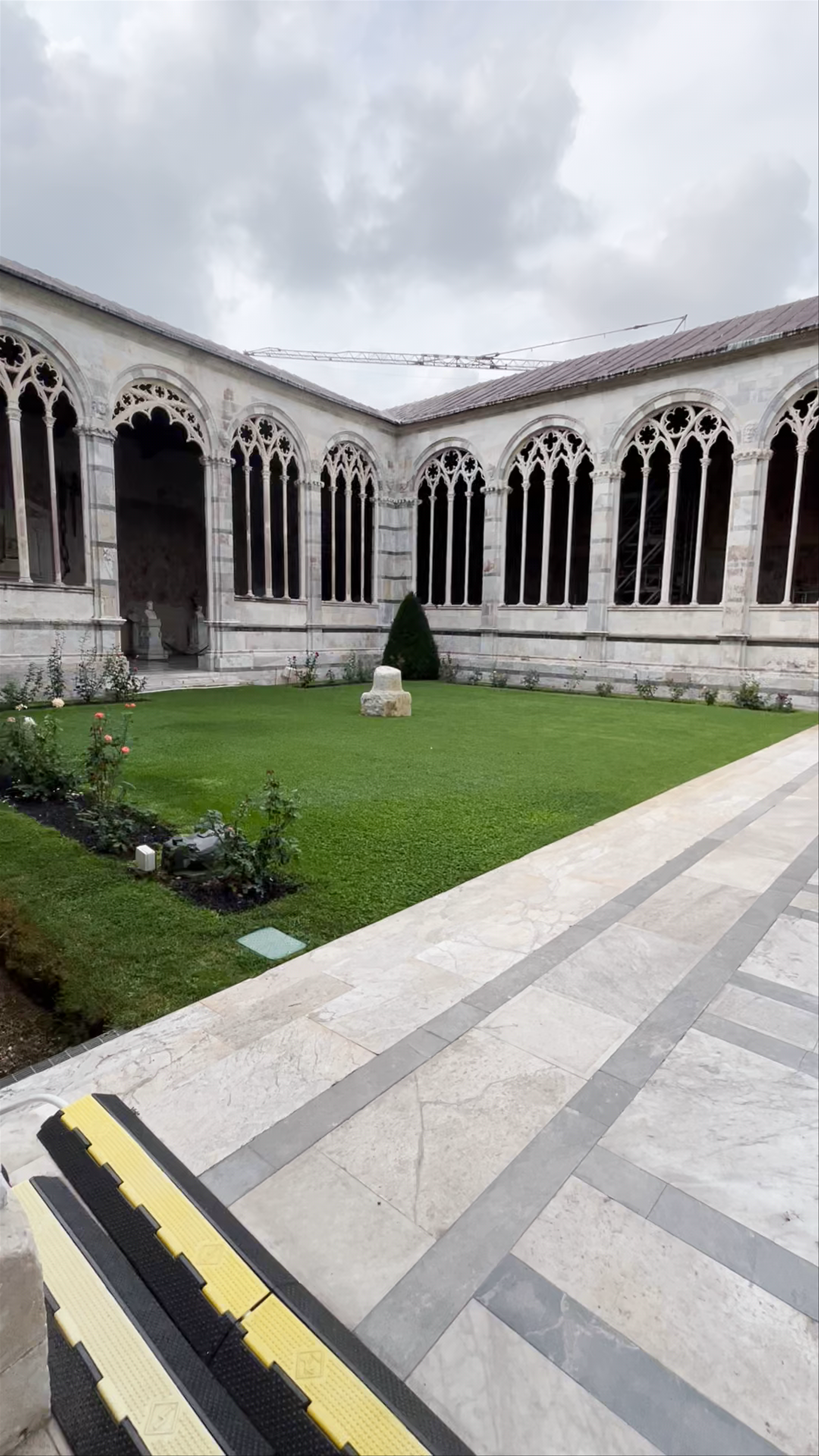 Camposanto Monumentale di Pisa: A Serene Historic Courtyard in Tuscany