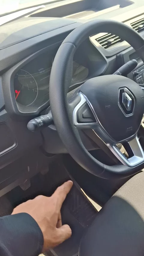 رينو Express E 2023