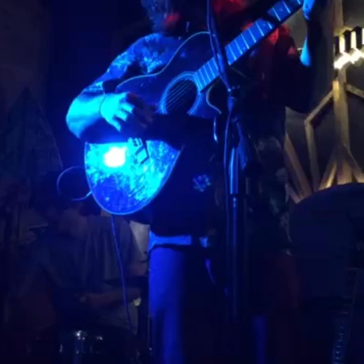 Green Parrot - Manu Pozzi Live - Sports Bars Near Me - Buenos Aires, C