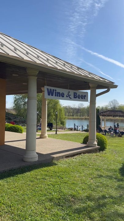 Blue Sky Vineyard - Wineries Near Me - Makanda, Illinois