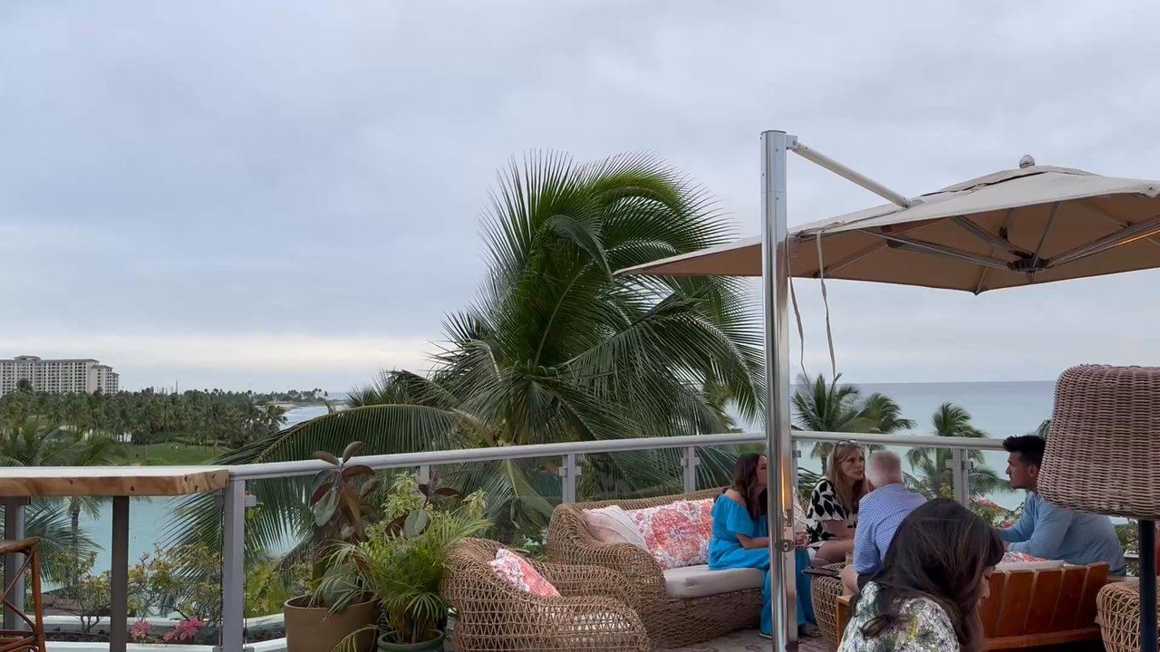 Five-One-Six - You can see the sunset ( unfortunately the day we went there was cloudy but we liked it) - Speakeasies Near Me - Kapolei, Hawaii