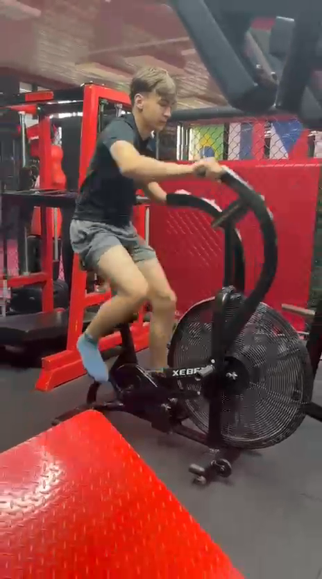 Mathias Zboril - Hard Work Everyday - Thank’s Vagabund Gym
