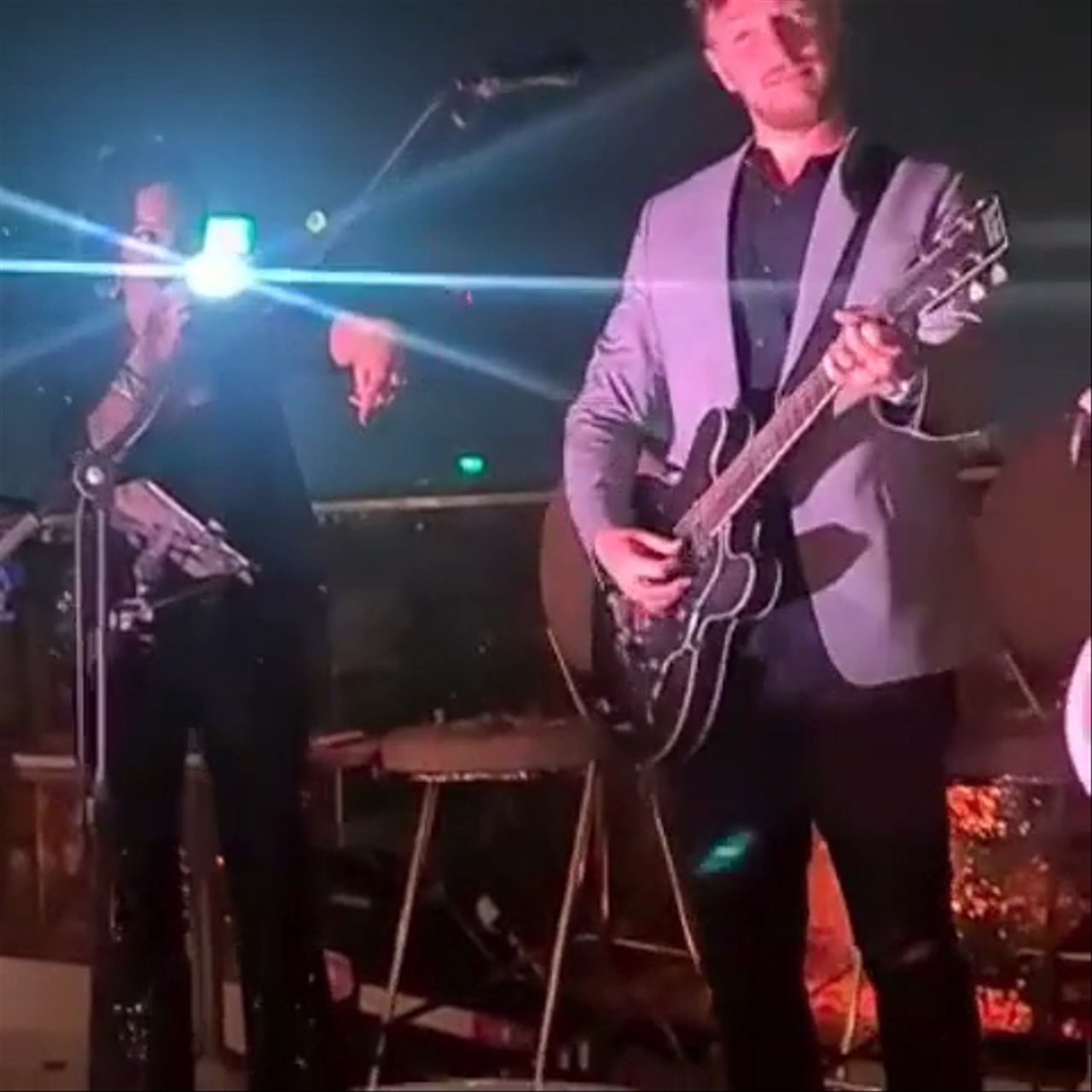 Forever Young Duo - Party in Dubai - video