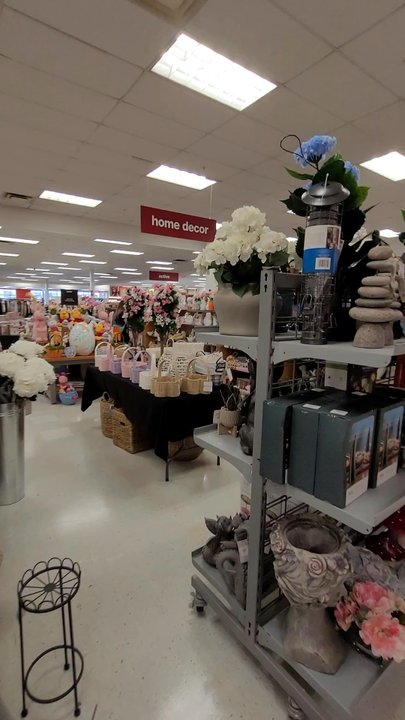 TJ Maxx - Department Stores Near Me - Granby, Connecticut