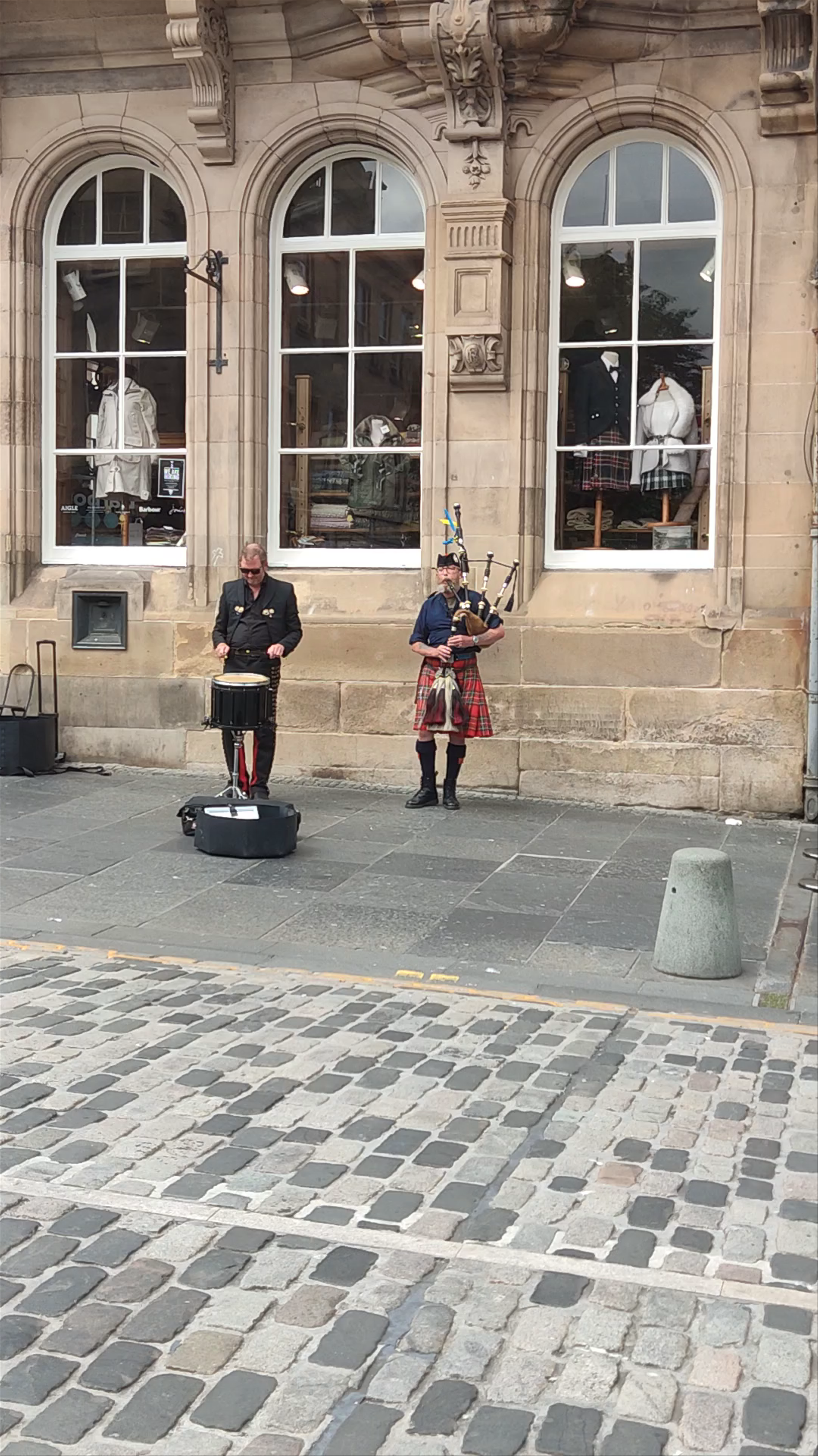 Royal Mile Street Musicians: A Taste of Edinburgh's Historic Heart