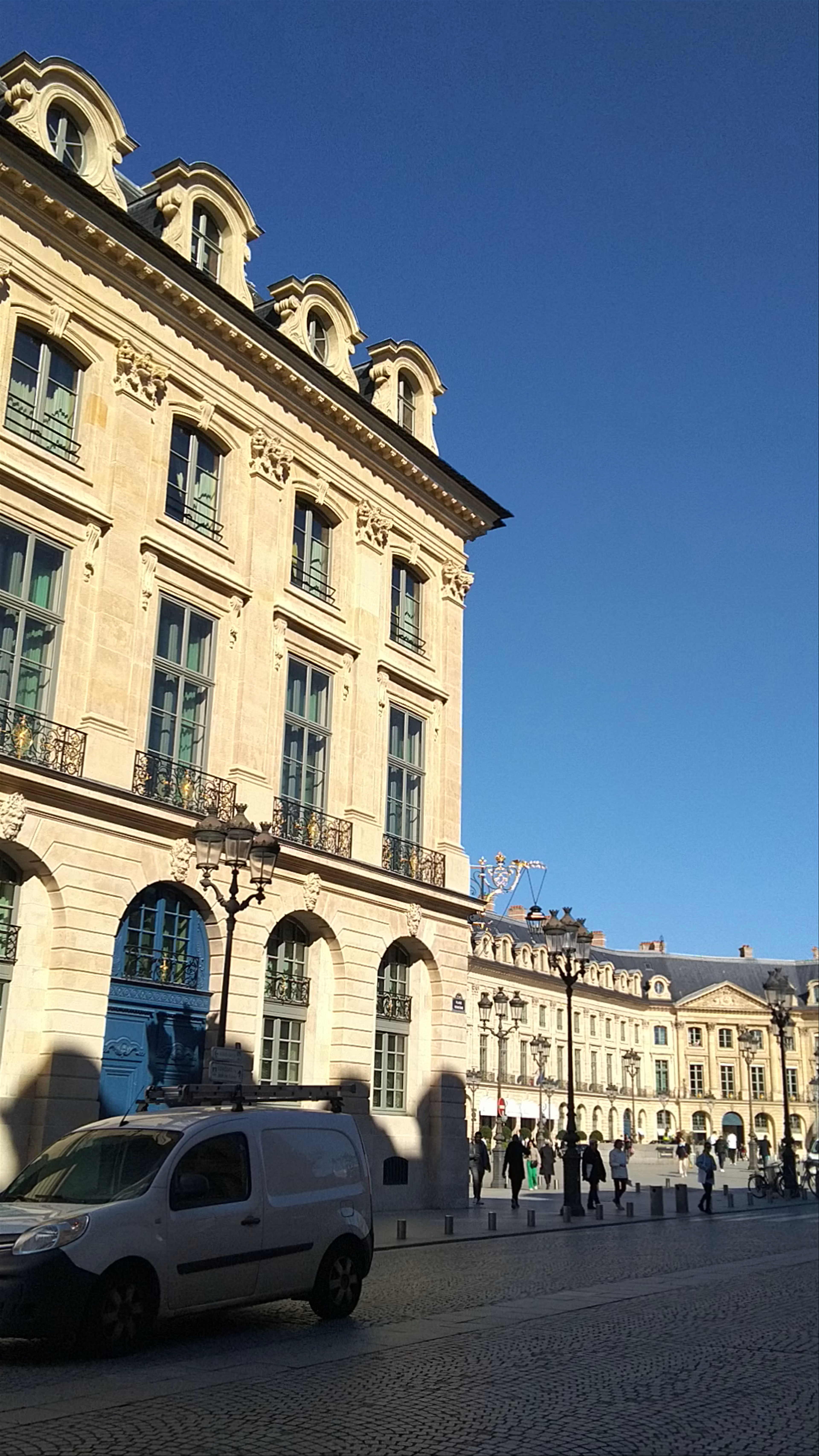 Colonne Vendôme: Timeless Elegance in the Heart of Paris