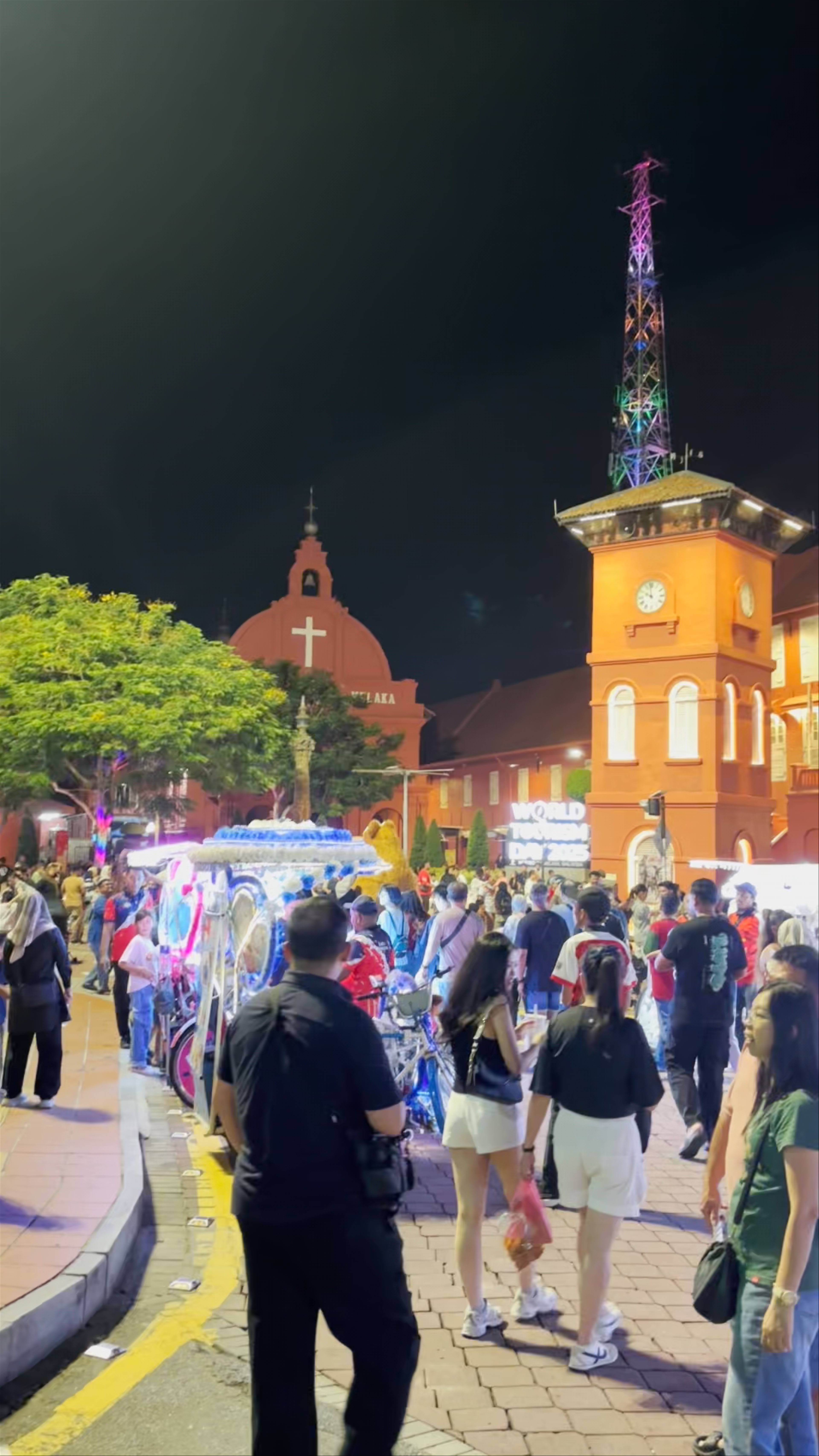 Nightlife Buzz at Windmill Dutch Square Melaka