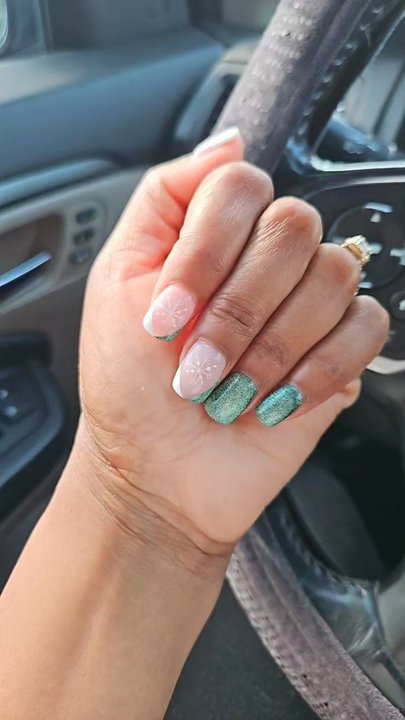 Lamia Nails Spa - Nail Salons Near Me - Hallandale Beach, Florida
