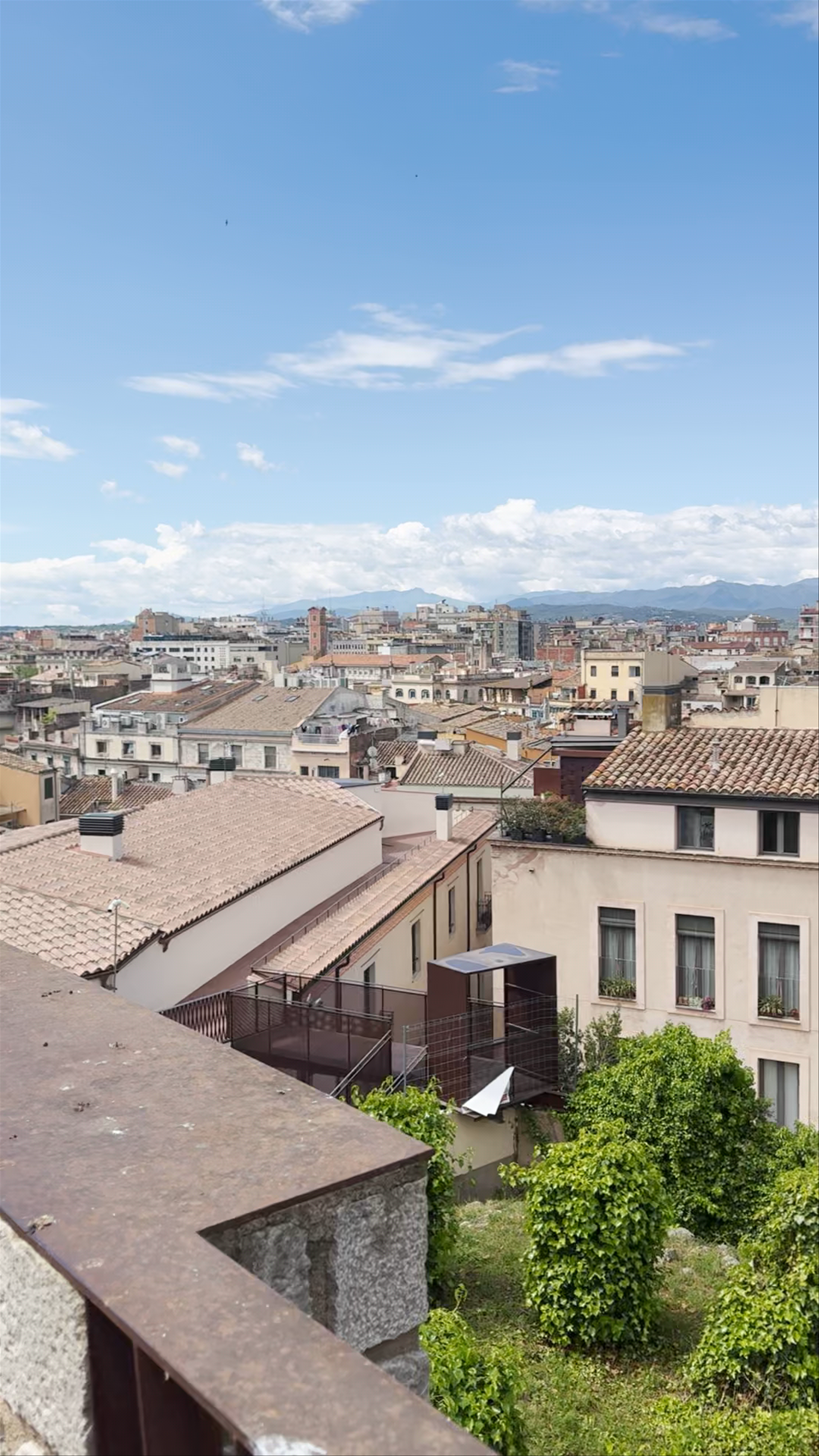 Jardins dels Alemanys: Serene Views and Urban Greenery in Girona