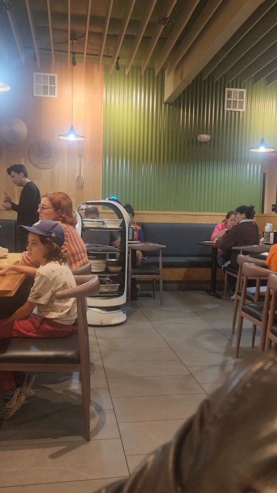 Pho Ca Dao Grill - Delivery robot - Vietnamese Near Me - Escondido, California
