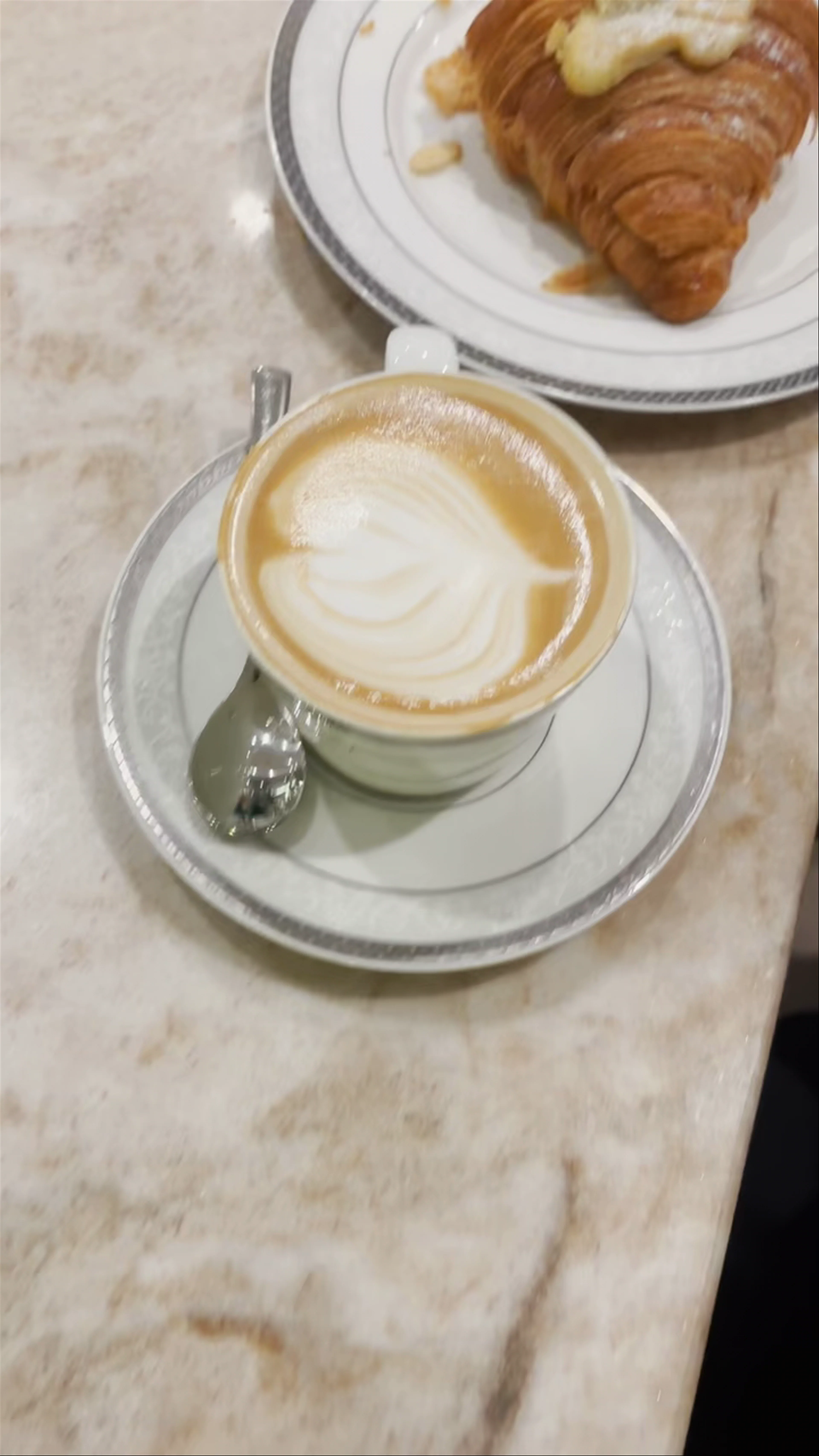 Antoinette's - Cafe, Dusit Doha Hotel