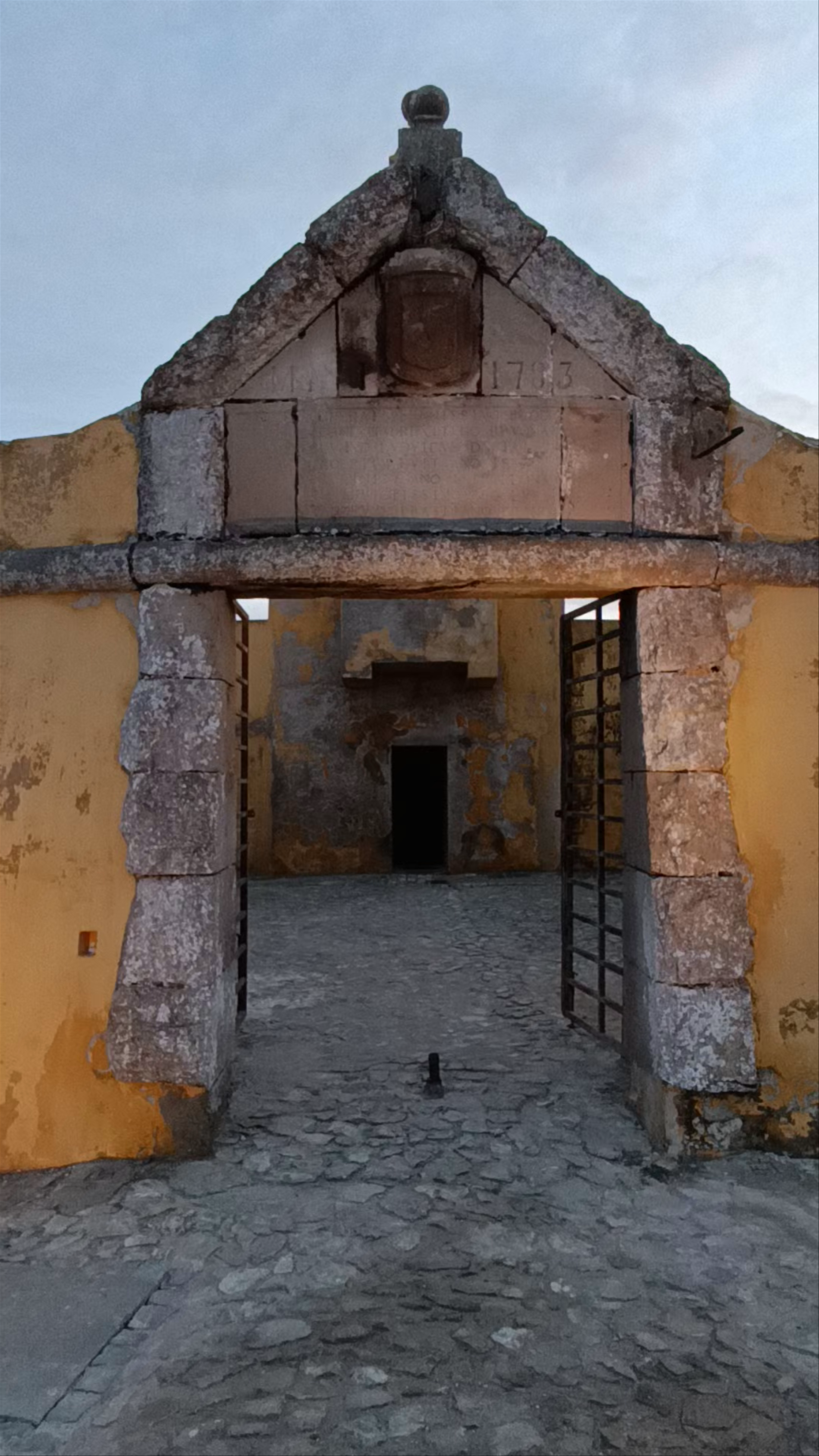 Forte de Peniche: Historic Coastal Fortress in Peniche, Portugal
