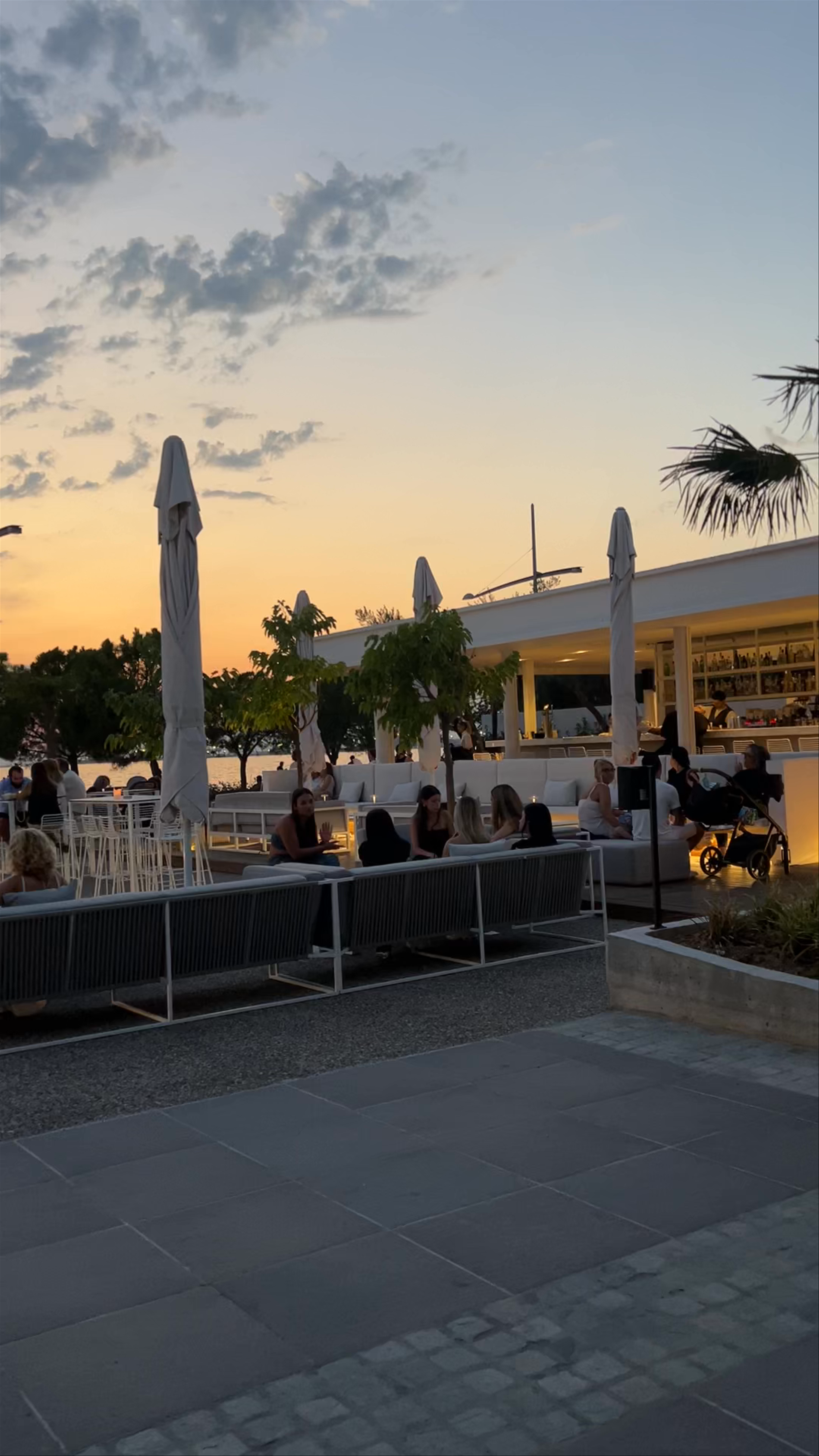 AVENUE - Modern Cuisine