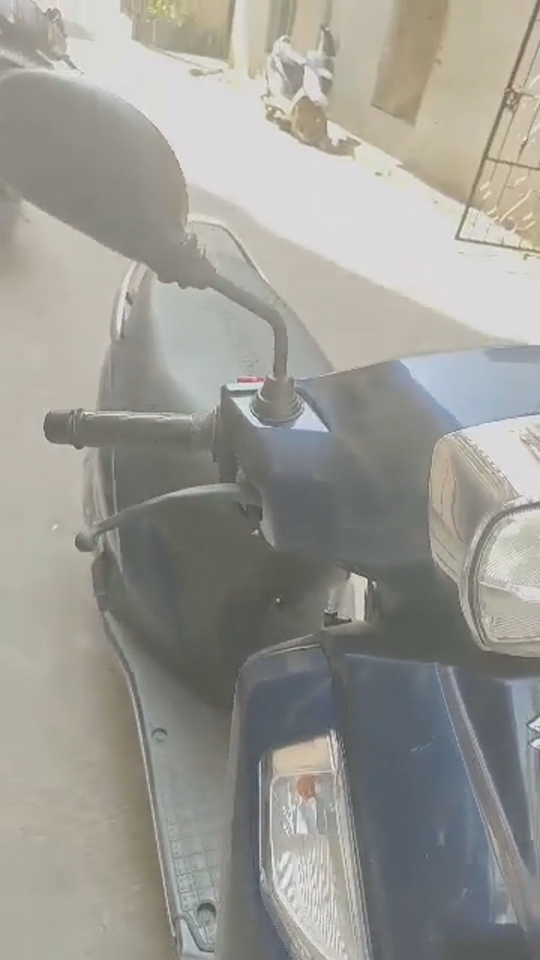 Walk-around video thumbnail