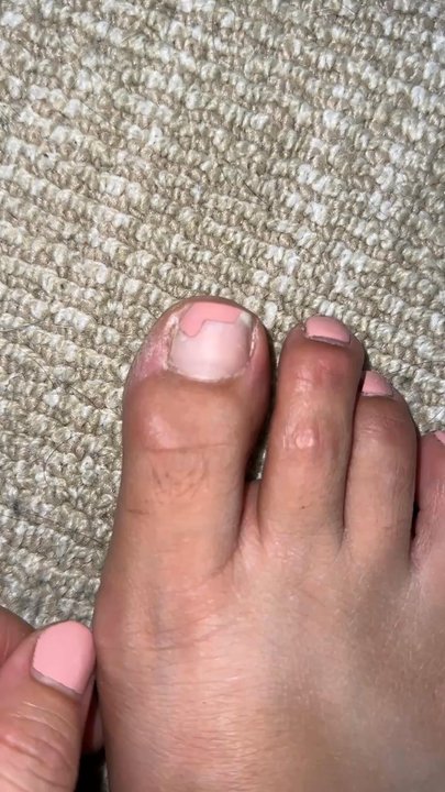 Wonderlust Nails Spa - $15 extra for gel polish & this was how easy the polish came off a week later. Barely hit my toe & it came off this easy. Terrible quality - Nail Salons Near Me - Chandler, Arizona