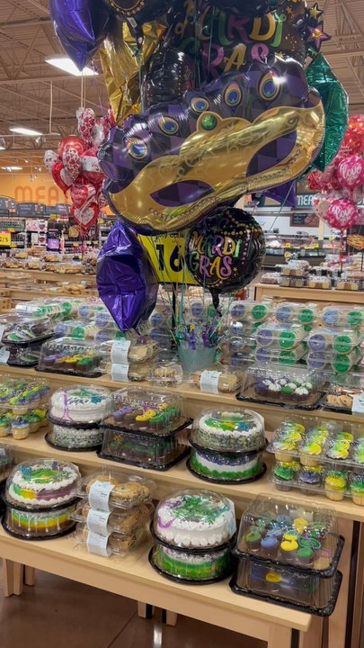 Kroger - King cake Heaven Lane - Grocery Near Me - Lake Charles, Louisiana