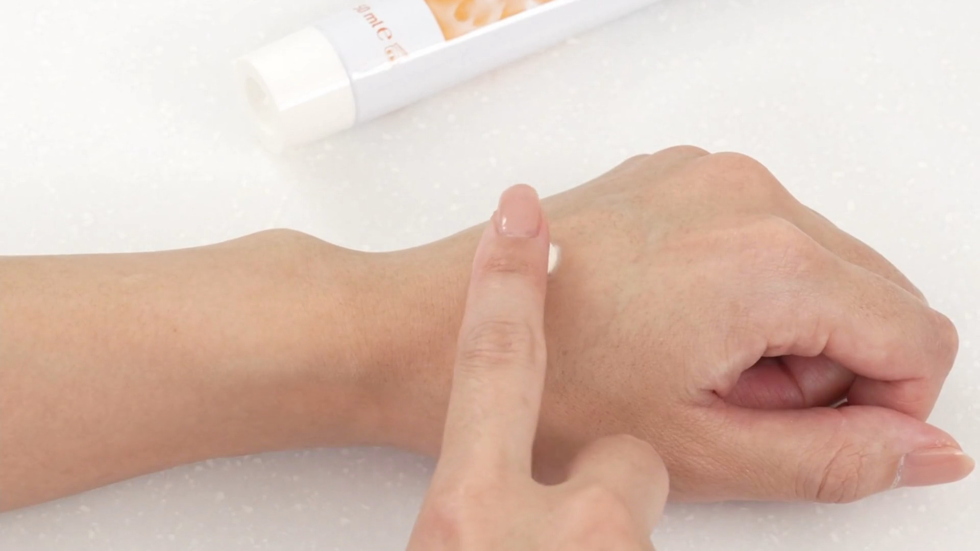 アルジタル スージング アルニカクリーム｜マッサージ｜フェイス