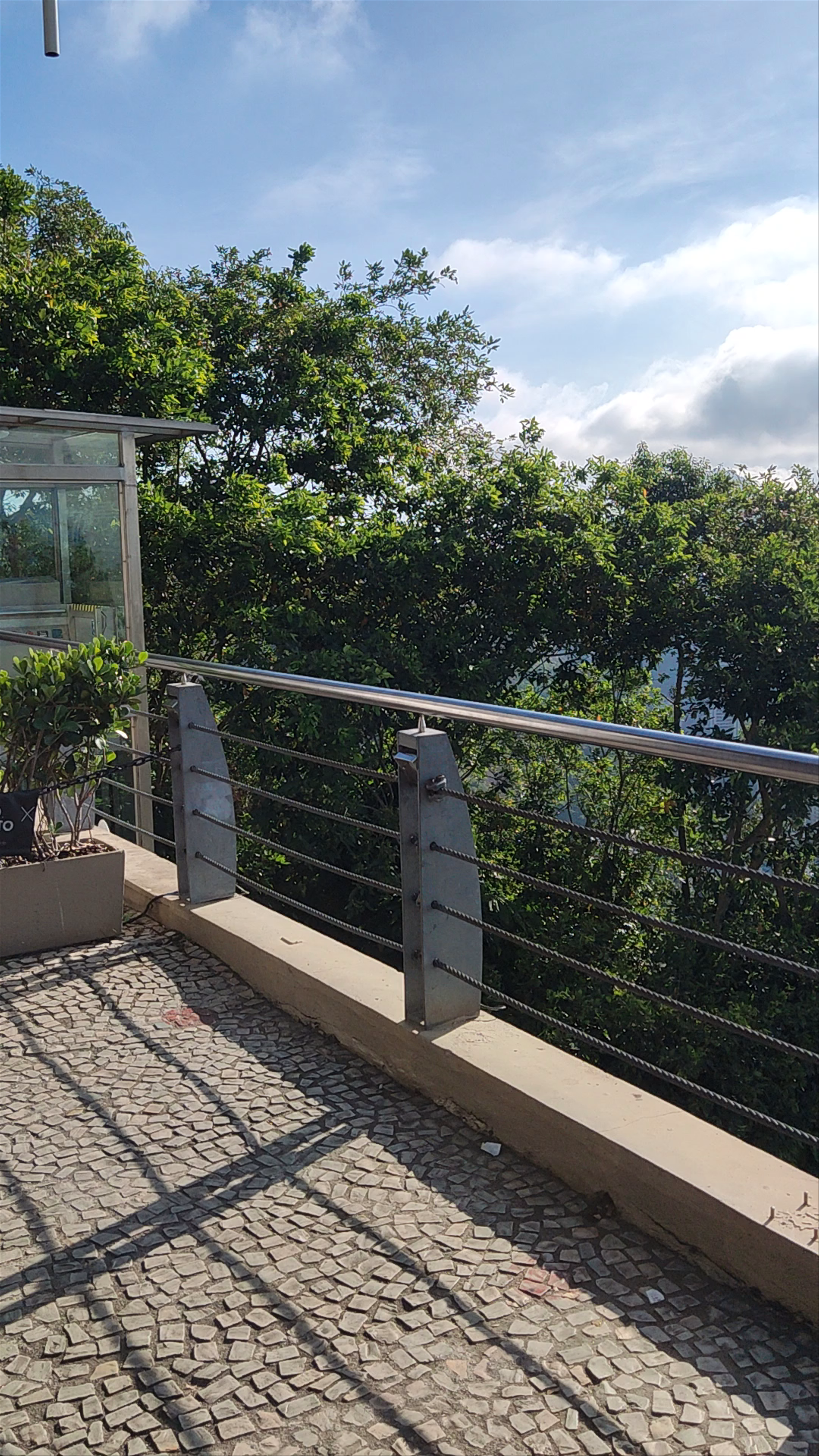 Parada intermediária - Bondinho Pão de açúcar - Avenida Pasteur - Urca