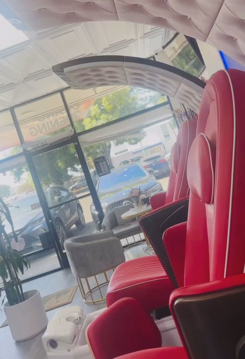 Luxe's Nails & Spa - Relaxing afternoon pedicure - Nail Salons Near Me - Fremont, California