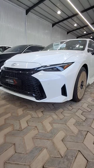 لكزس IS DD 350 2026