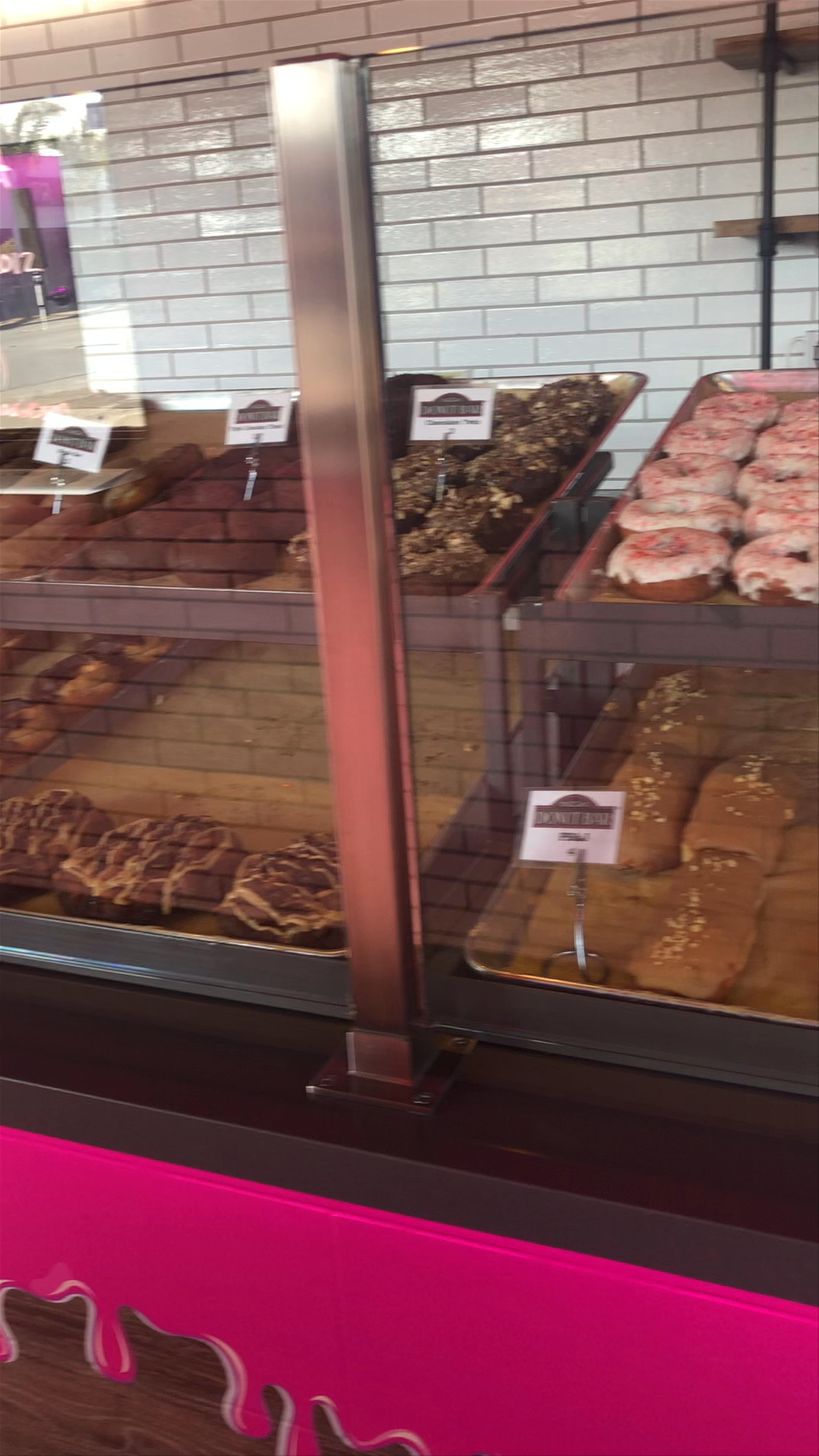 Donut Bar: A Colorful Taste Adventure in San Diego