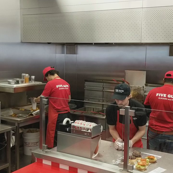 Five Guys - Burgers Near Me - Berlin, BE
