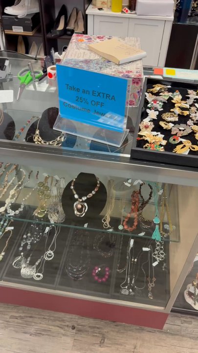 In Full Swing - Thrift Stores Near Me - Doylestown, Pennsylvania