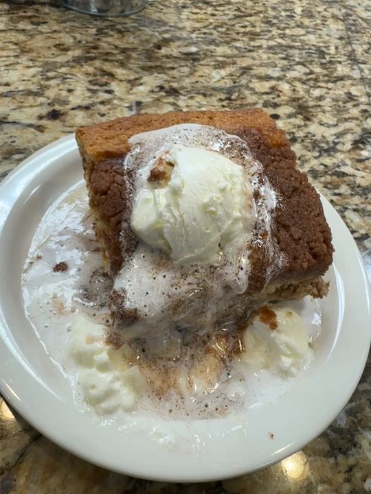 Carolyn's Cafe - Carolyn's Famous Coffee Cake soooo goood - Breakfast & Brunch Near Me - Redlands, California
