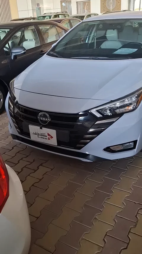 Nissan Sunny SV 2024