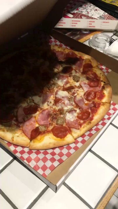 Vinnie's Pizzeria - Pizza Near Me - Martinez, California