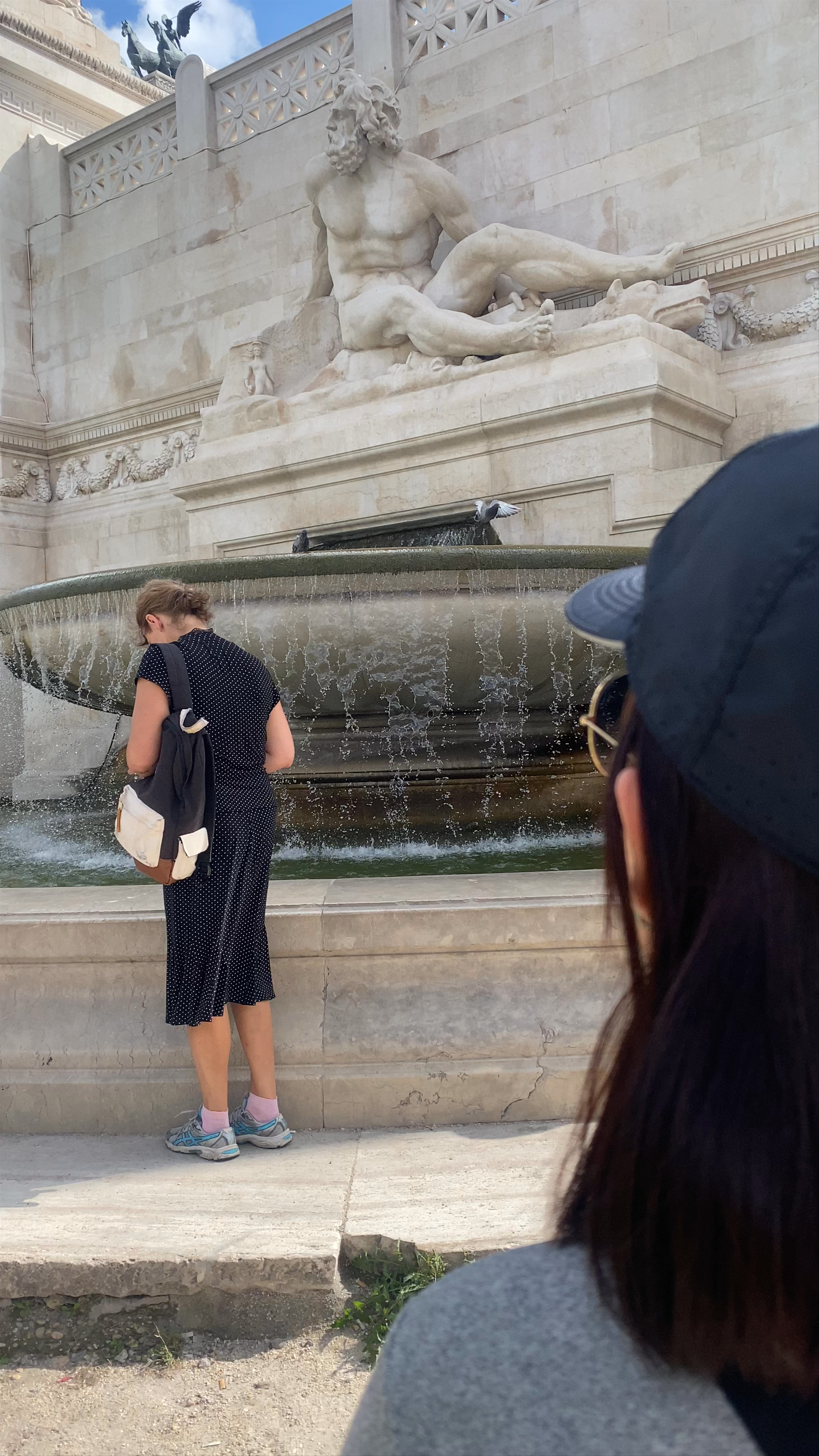 Monument of Victor Emmanuel: Iconic Roman Grandeur in Piazza Venezia