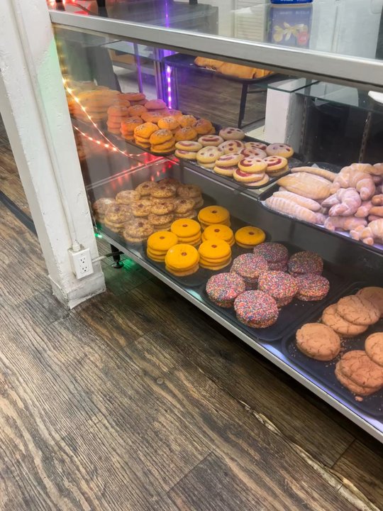 Duran's Bakery - They have a good variety of bread. - Bakeries Near Me - Pico Rivera, California