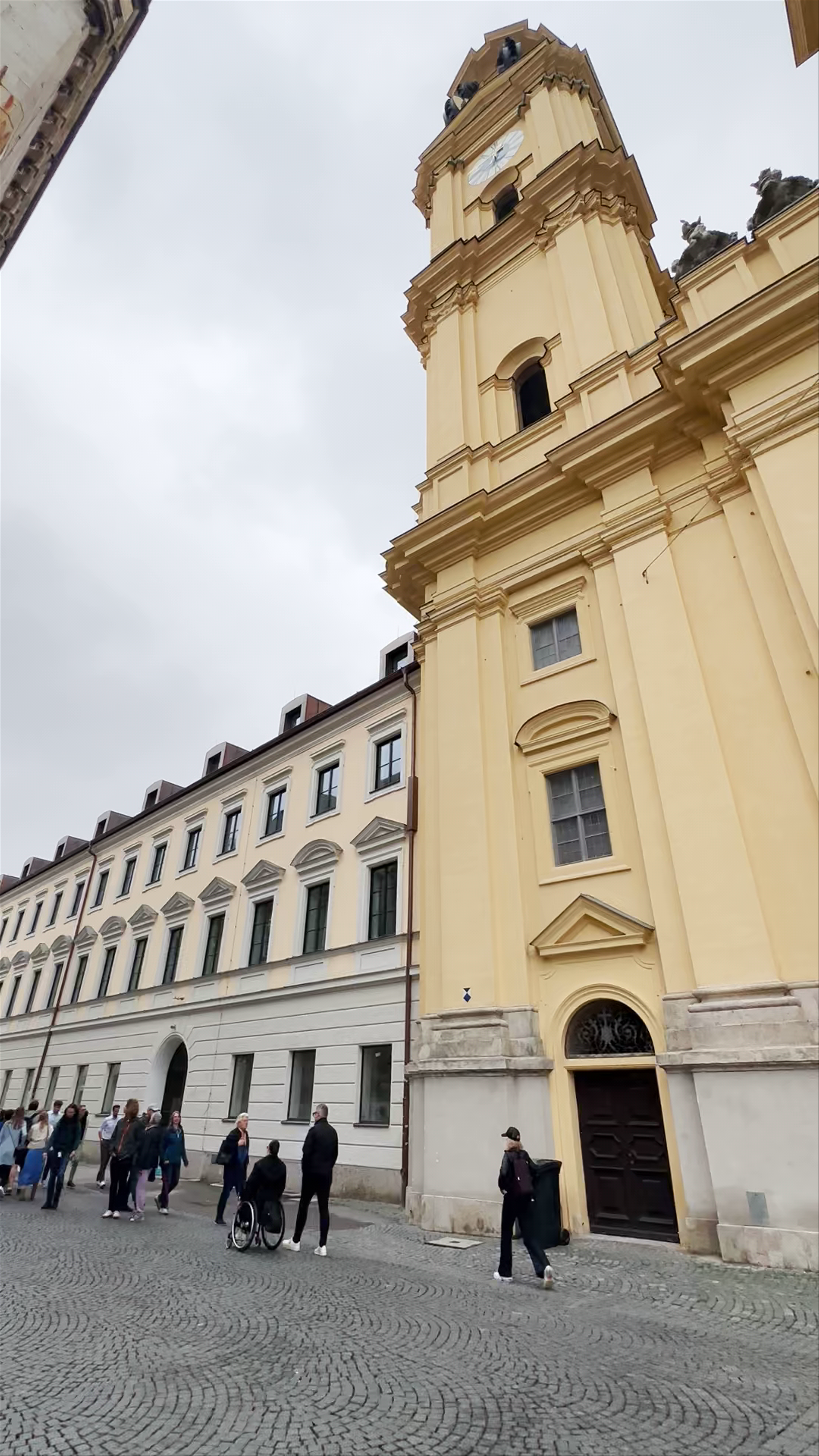 Theatinerkirche: Majestic Baroque Church in Munich