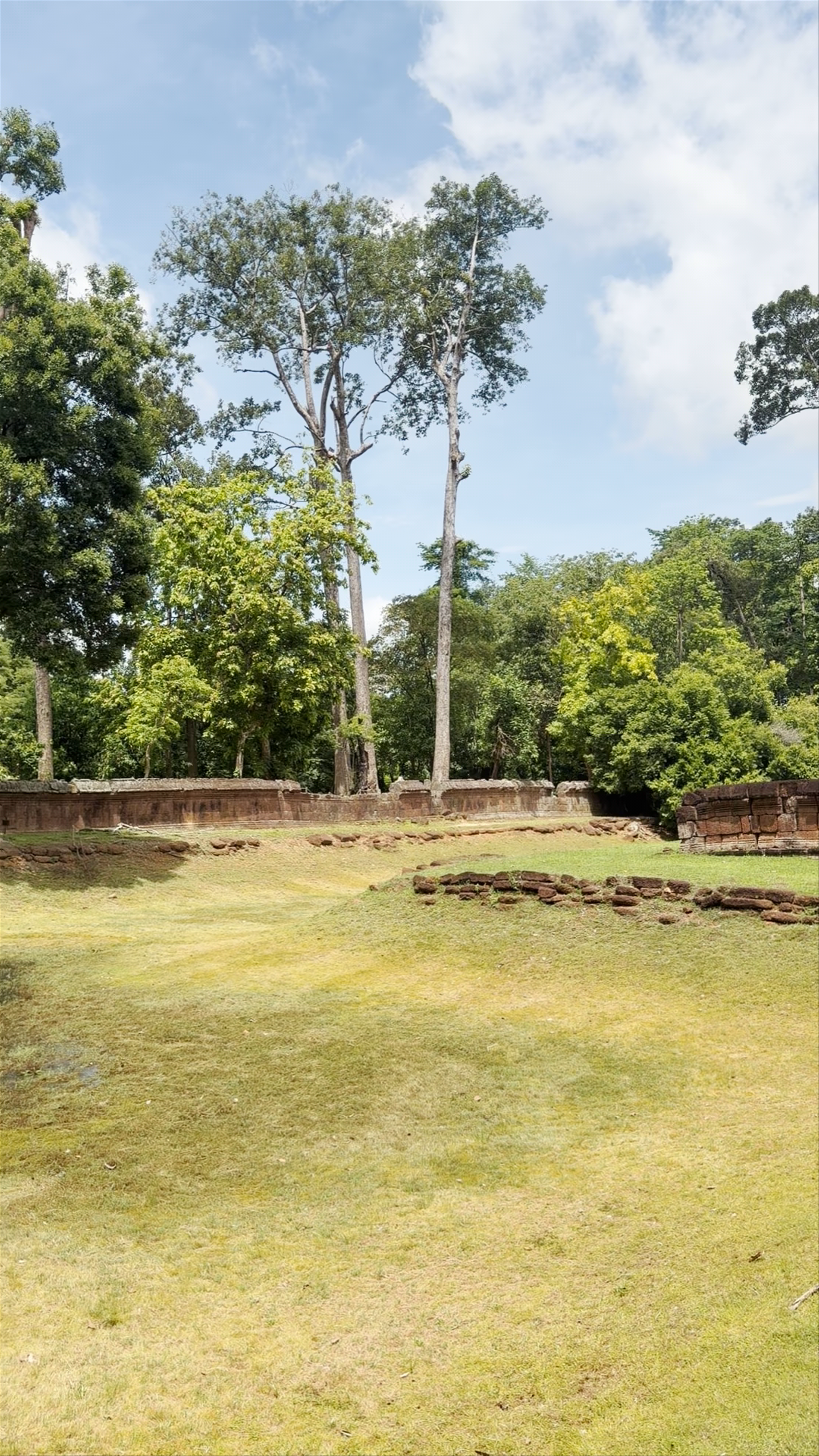 Banteay Srei Temple: The Jewel of Khmer Artistry in Siem Reap