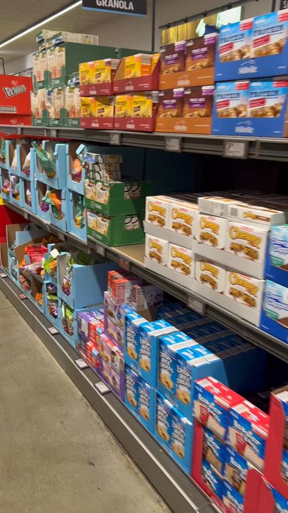ALDI - Inside - Grocery Near Me - Tamarac, Florida