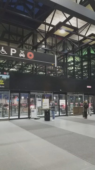 VIA Rail Canada - Main hall - Transportation Near Me - Ottawa, Ontario