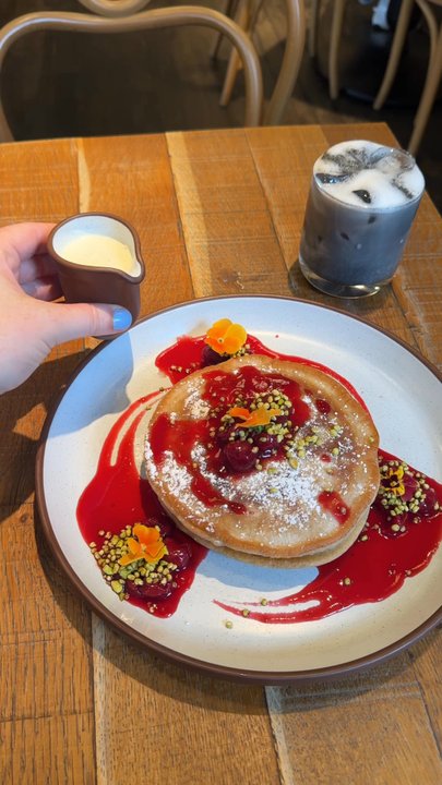 Mallow - Lemon pour on the cherry pancakes - Vegan Near Me - London, XGL