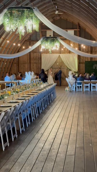 Weddings By Bobbie - Wedding at Poplar Creek Barn - Officiants Near Me