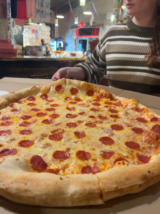 Benny Pennello's - Pepperoni pizza - Pizza Near Me - Charlotte, North Carolina