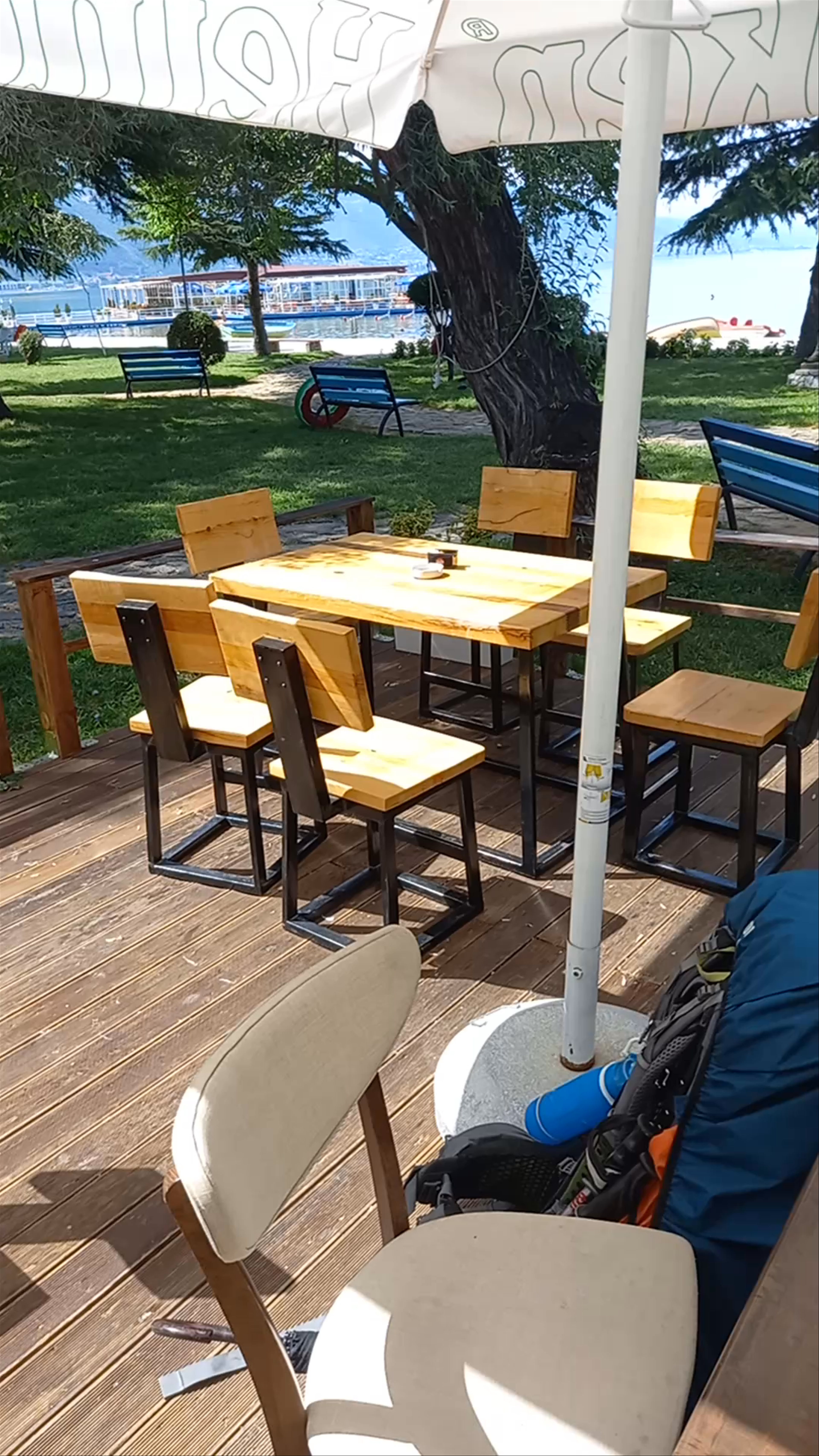 Friends Bar-Restaurant