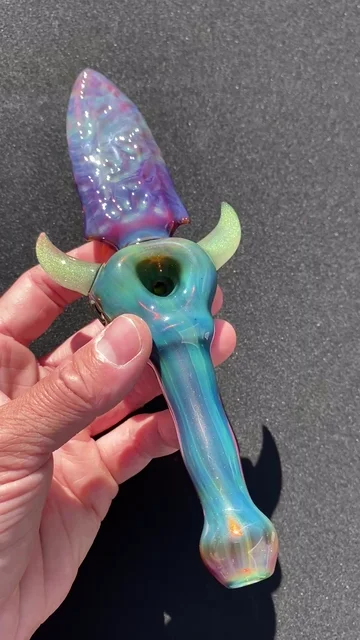 Preview pic of Knife Pipe