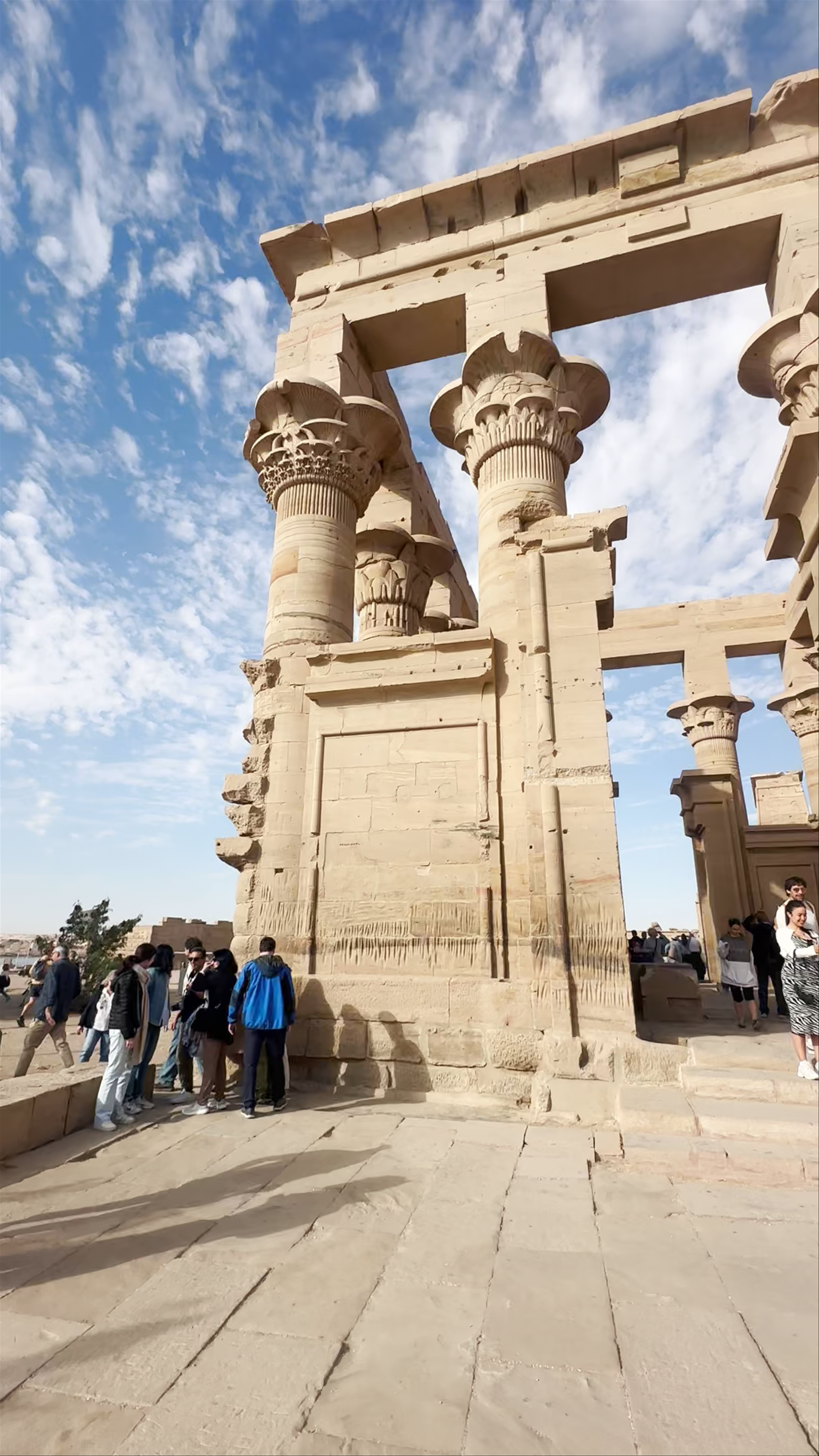 Kiosque de Trajan: Majestic Ancient Ruins on Agilkia Island, Aswan