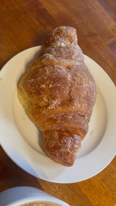 Yellow Button Cafe - Churro croissant - Coffee & Tea Near Me - Los Angeles, California