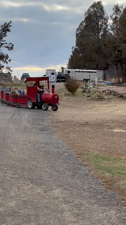 DD Ranch - The train. - Attraction Farms Near Me - Terrebonne, Oregon