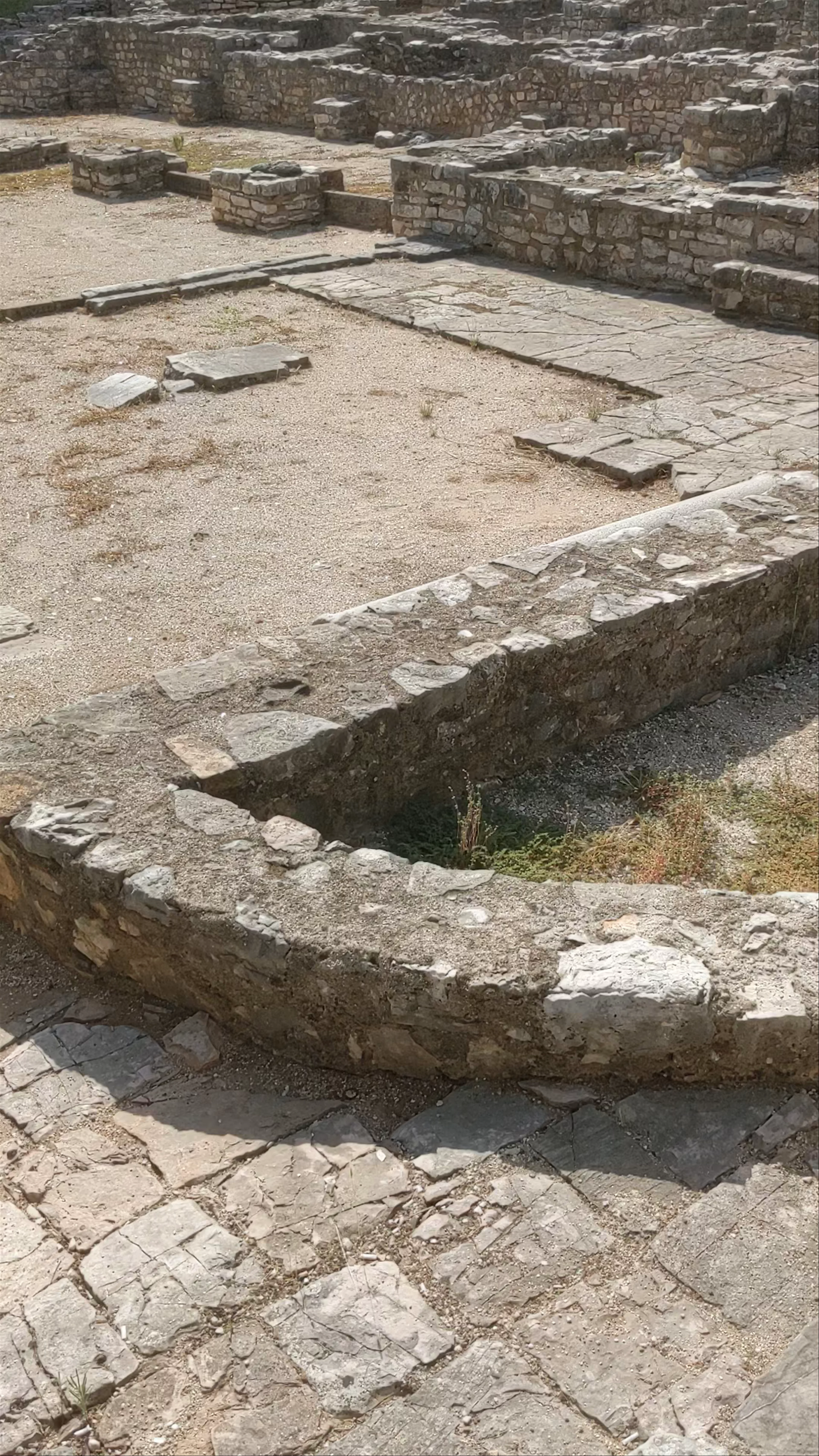 Vestiges archéologiques (Basilique, Synagogue)