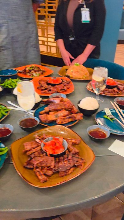 Mozen Asian Kitchen - ALL our EARLIER Celebration for New Year Meal Serve with Izayah assisted by Amber Assisted Manager made sure Food hot!) - Bubble Tea Near Me - Cabazon, California