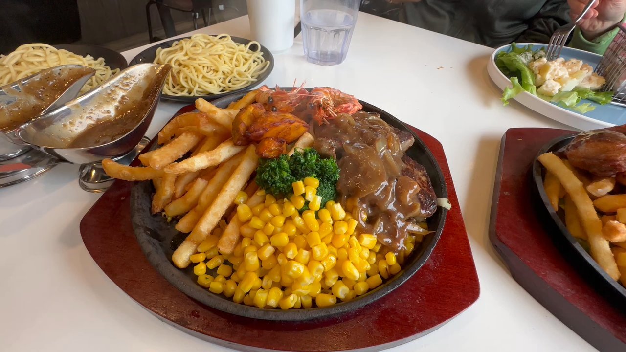 Manna Kitchen - Cafes Near Me - Markham, Ontario