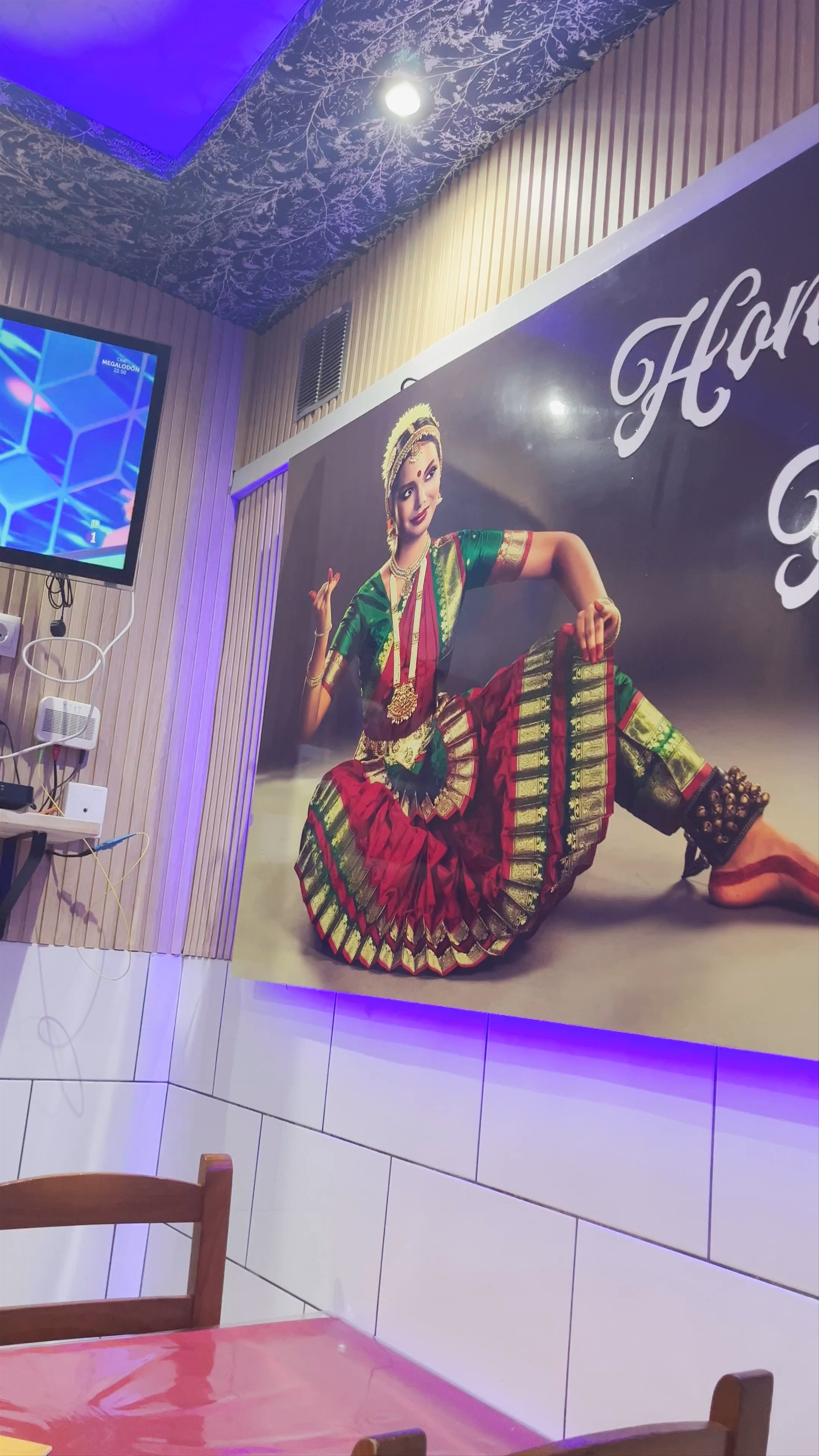 Honey curry house and pizza